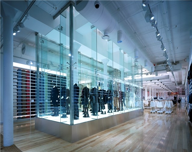 人が集まり店を流行らせるためにデザインがある 人が集まり店を流行らせるためにデザインがある